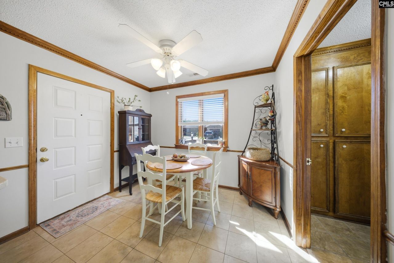 145 Patio Place  Photo 14