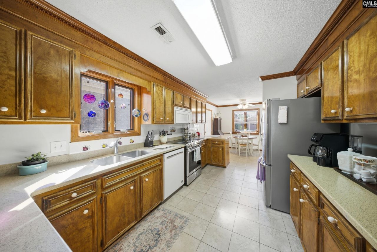 145 Patio Place  Photo 17