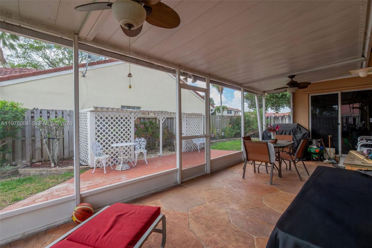 6618 Skipper Ter, Margate, FL 33063 Photo