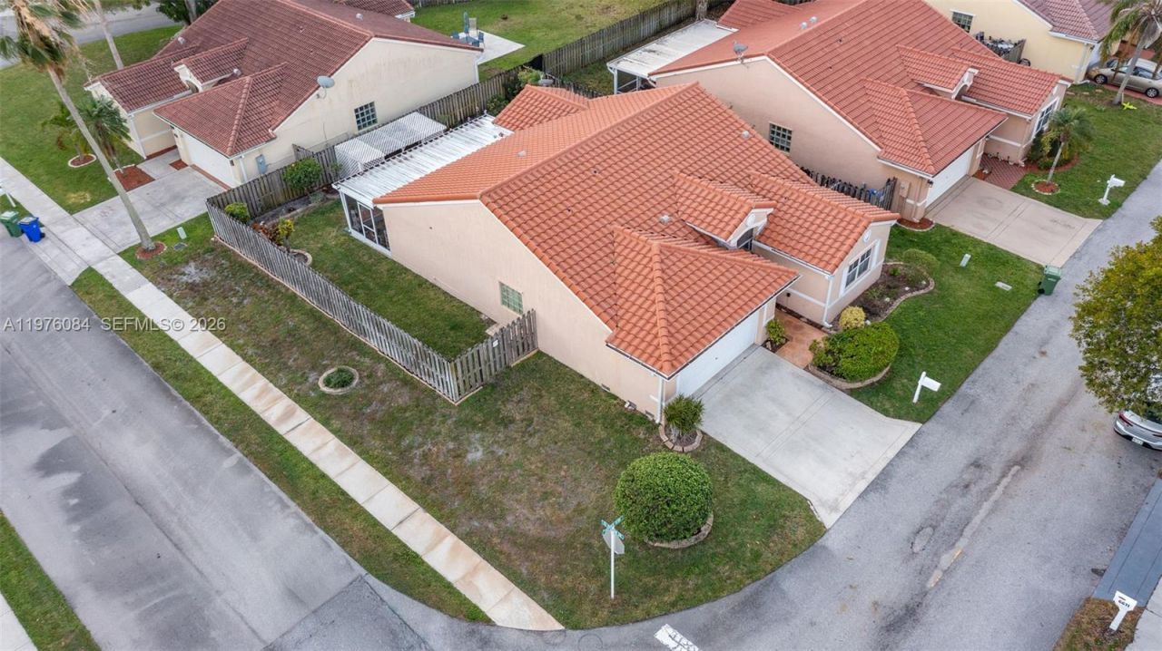 6618 Skipper Ter, Margate, FL 33063 Photo