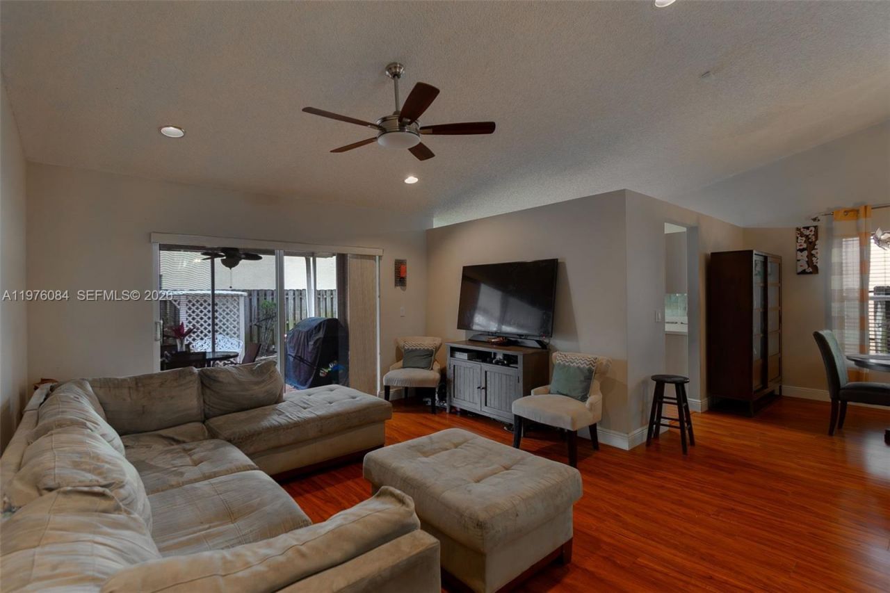 6618 Skipper Ter, Margate, FL 33063 Photo