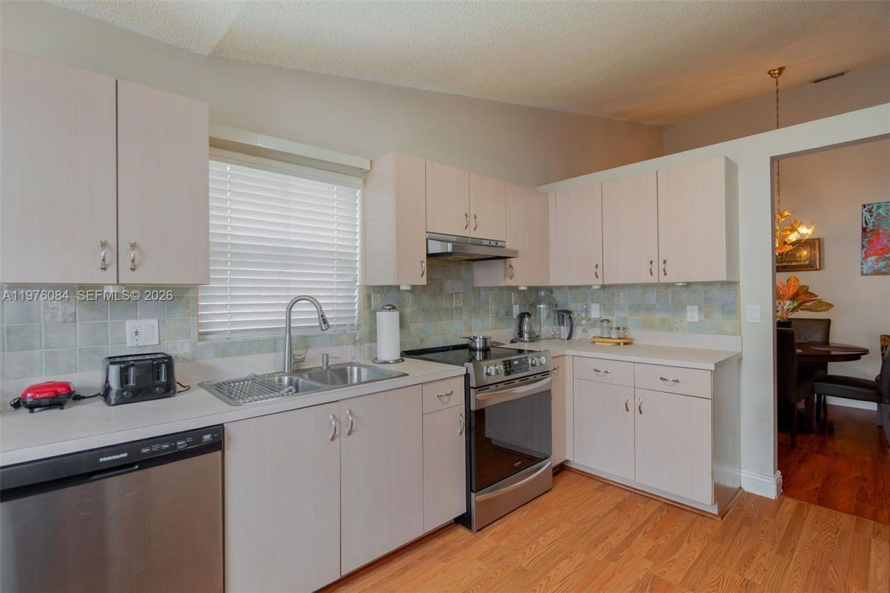 6618 Skipper Ter, Margate, FL 33063 Photo