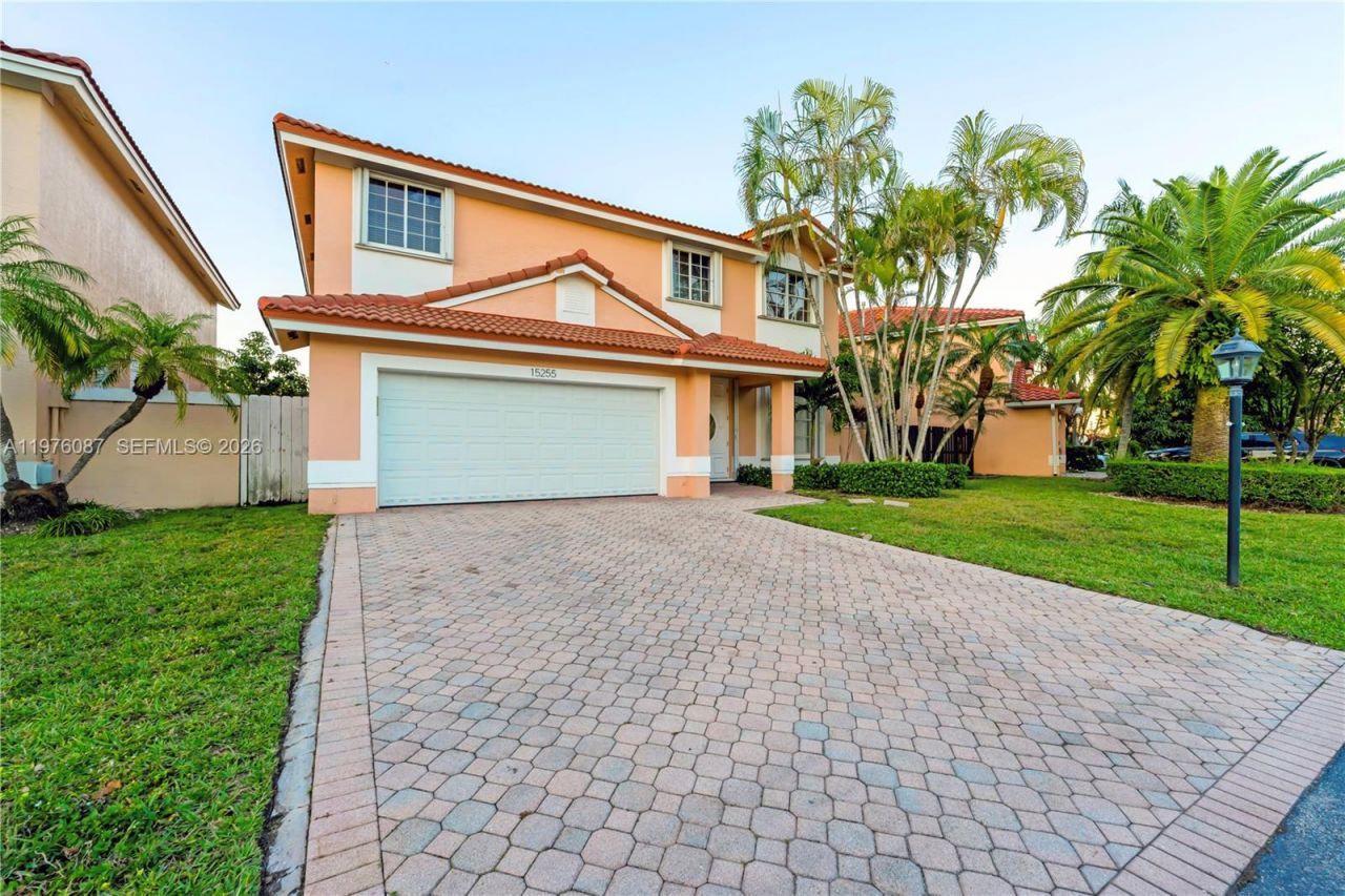 15255 SW 108th Ter, Miami, FL 33196 Photo