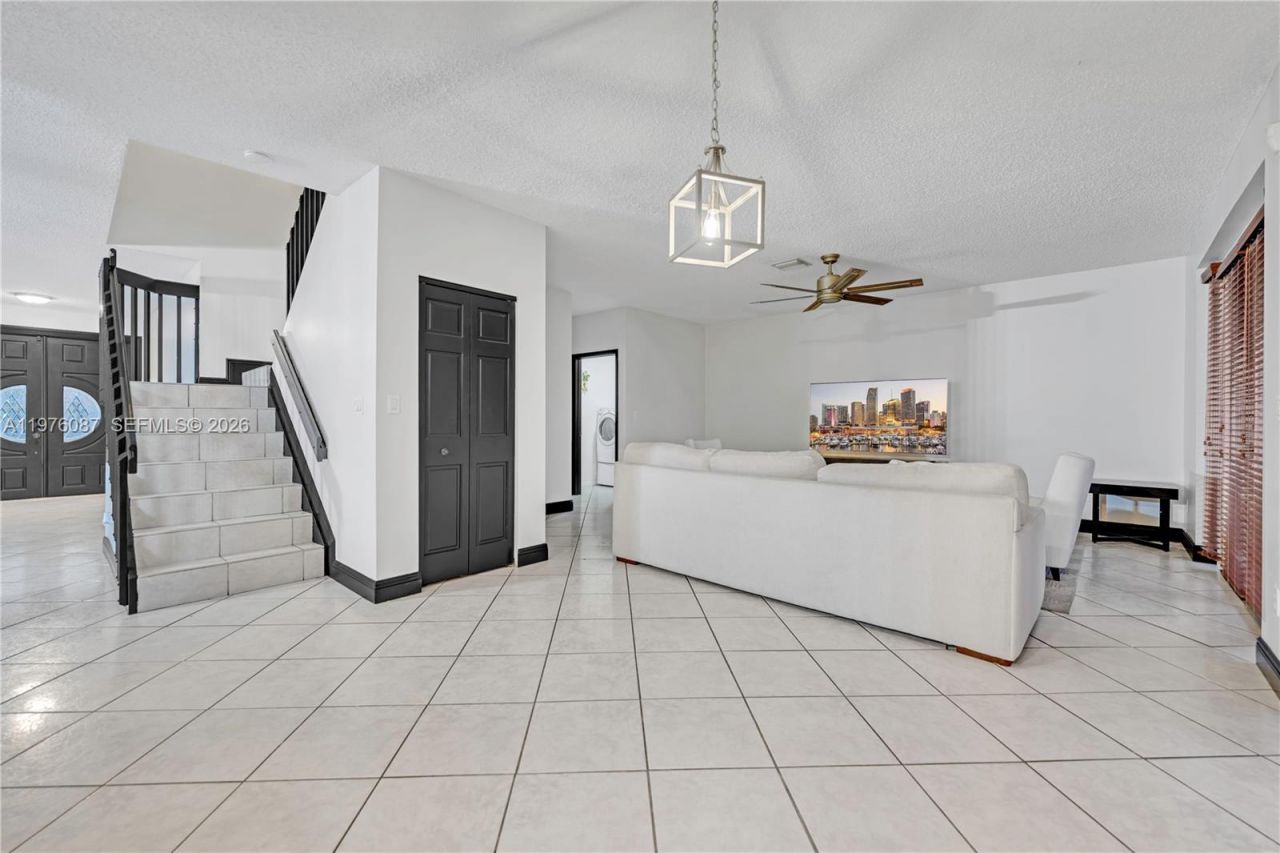 15255 SW 108th Ter, Miami, FL 33196 Photo