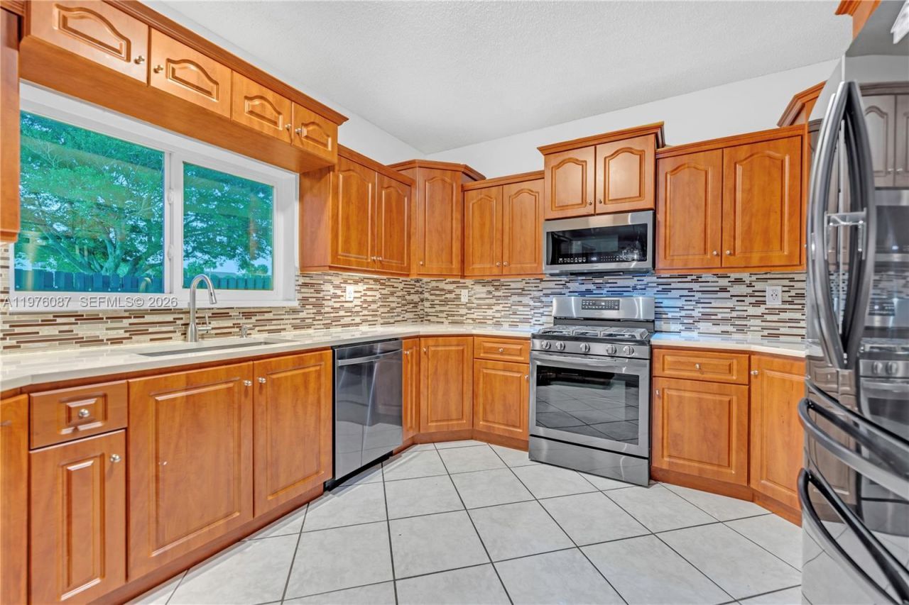 15255 SW 108th Ter, Miami, FL 33196 Photo