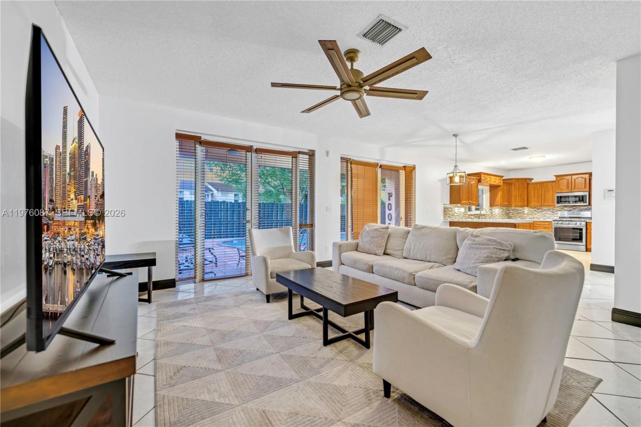 15255 SW 108th Ter, Miami, FL 33196 Photo