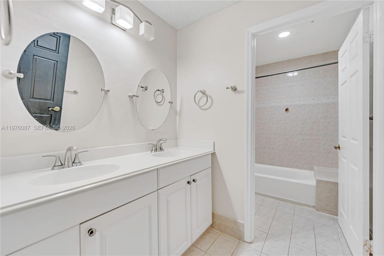 15255 SW 108th Ter, Miami, FL 33196 Photo