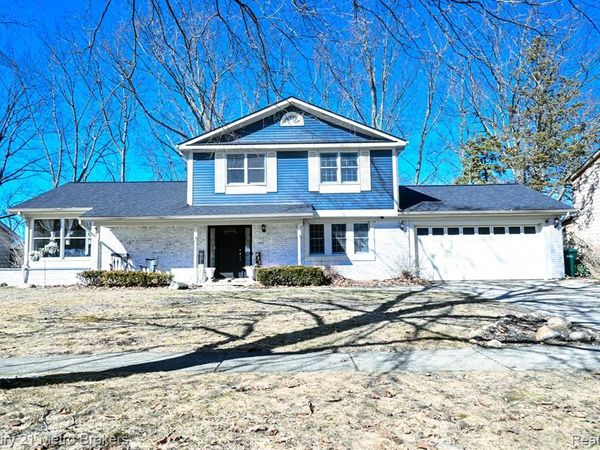 433 Dutch Mill Drive, Flushing, MI 48433