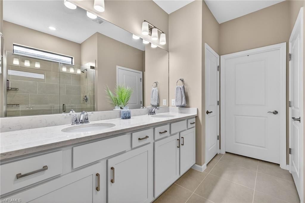 20548 Pebble Glen Dr, Estero, FL 33928 Photo