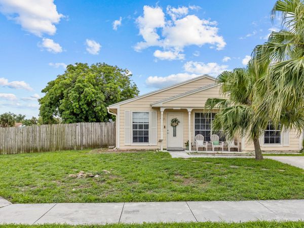 10552 Bobbie Lane, Royal Palm Beach, FL 33411