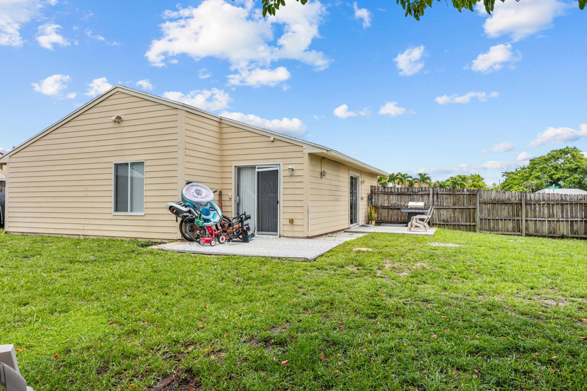 10552 Bobbie Lane, Royal Palm Beach, FL 33411 Photo