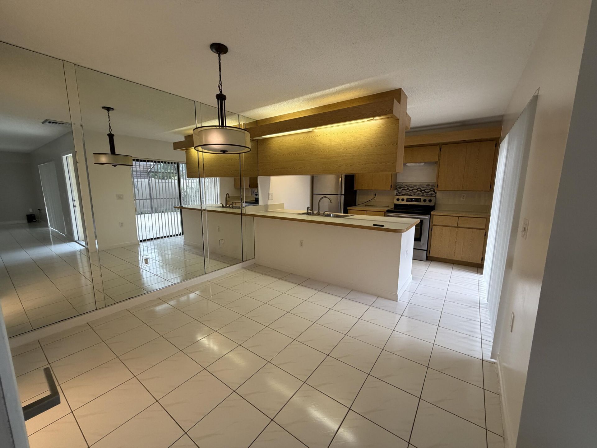 7622 76th, Unit 200, West Palm Beach, FL 33407 Photo