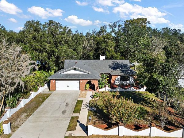 4219 MAGNOLIA AVENUE, LEESBURG, FL 34748
