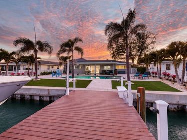 11775 E 4TH STREET E, TREASURE ISLAND, FL 33706