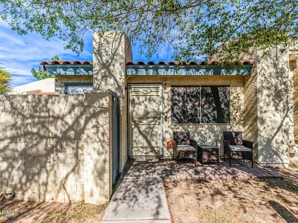 3205 W LOMA Lane, Unit 3, Phoenix, AZ 85051