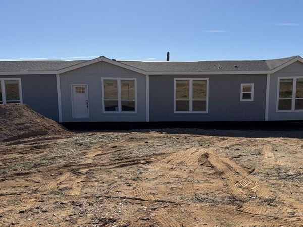 131 W BINGHAM Drive, New River, AZ 85087