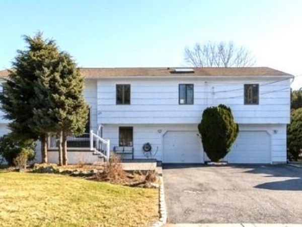 342 Everard Street, Dix Hills, NY 11746