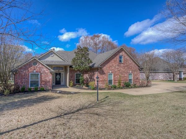 301 Jacobs Pointe, Benton, LA 71006
