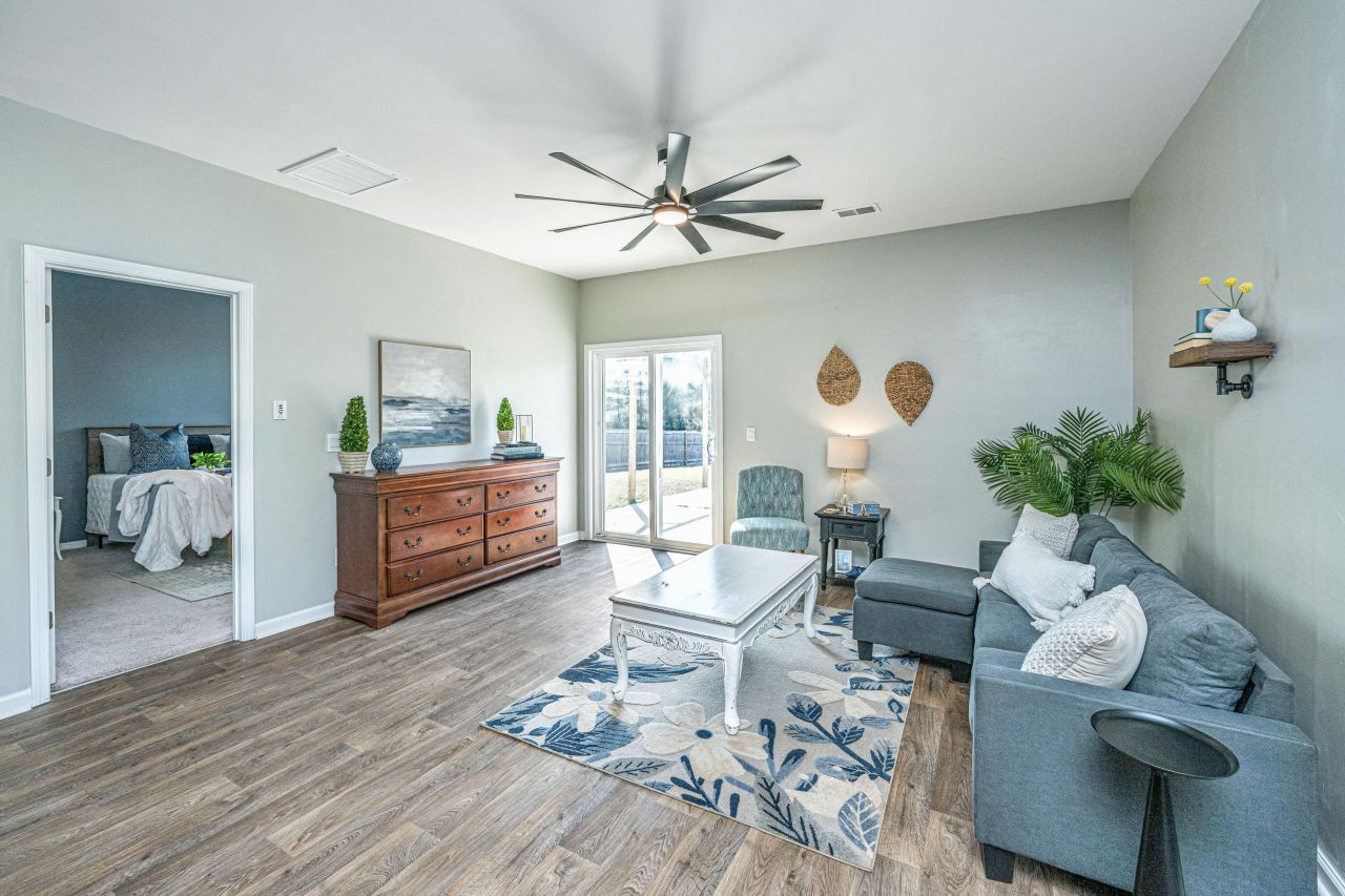 440 Blue Elderberry Run Photo 16