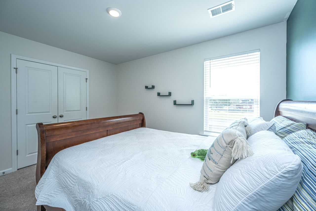 440 Blue Elderberry Run Photo 38