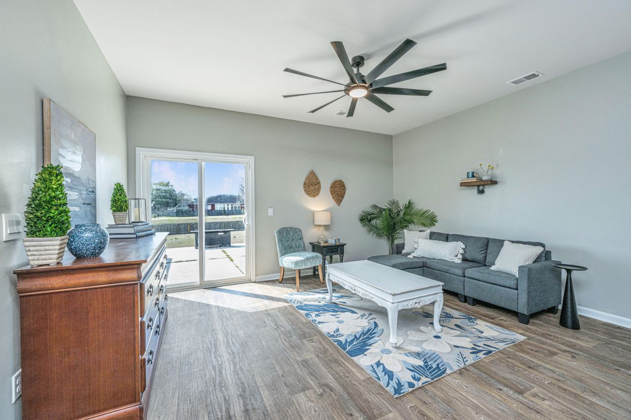 440 Blue Elderberry Run Photo 5