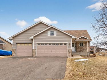 625 Juliet Avenue, Clearwater, MN 55320