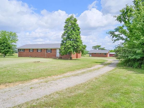 17688 Brownsferry Road, Athens, AL 35611