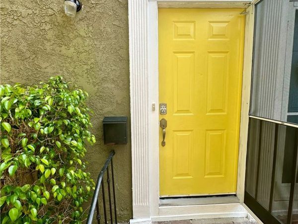 1760 1/2 N Las Palmas Avenue, Los Angeles, CA 90028