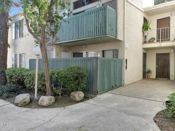 5700 Etiwanda Avenue, Unit 113, Tarzana, CA 91356