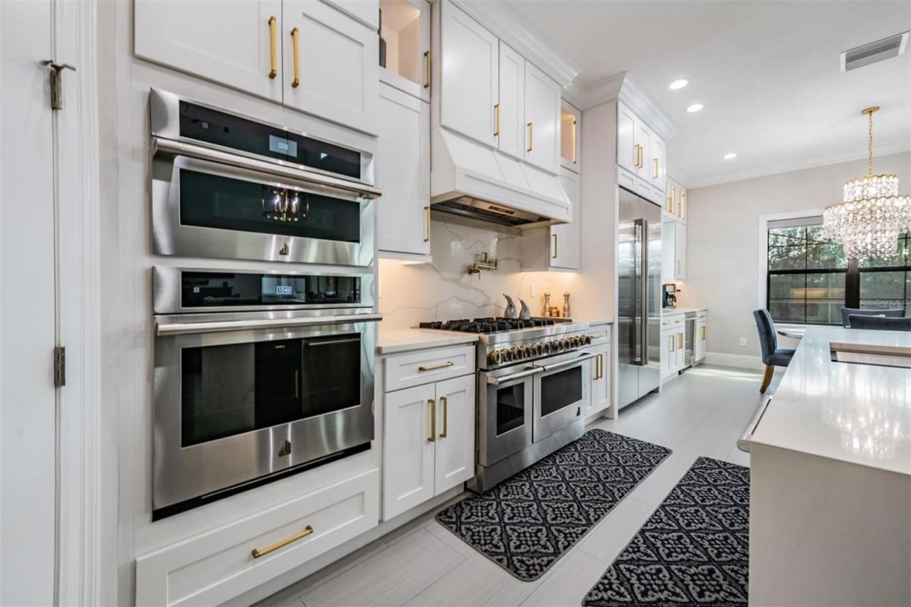 2913 Valencia Ridge Street, Valrico, FL 33596 Photo