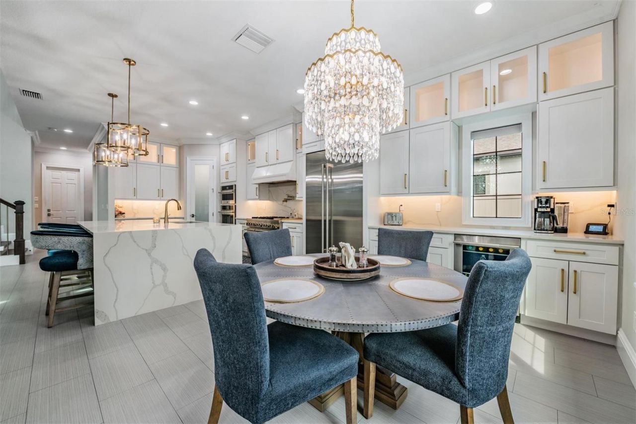 2913 Valencia Ridge Street, Valrico, FL 33596 Photo