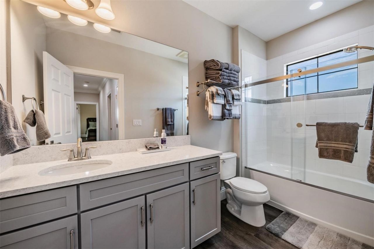 2913 Valencia Ridge Street, Valrico, FL 33596 Photo