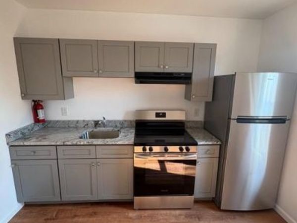 712 VINE STREET, Unit 2, CAMDEN, NJ 08102