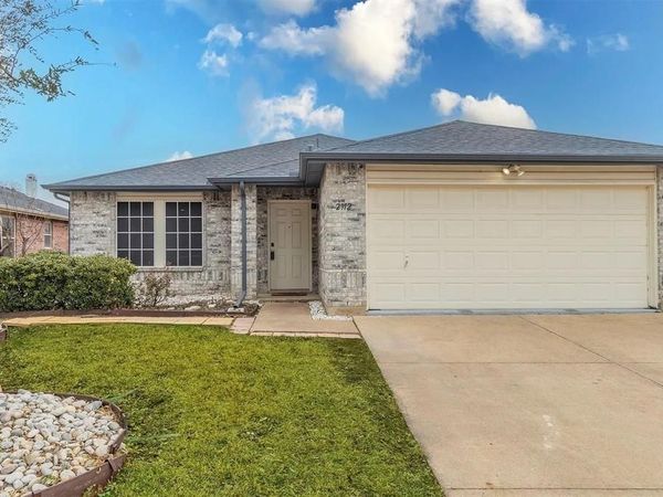 2912 Santa Sabina, Grand Prairie, TX 75052