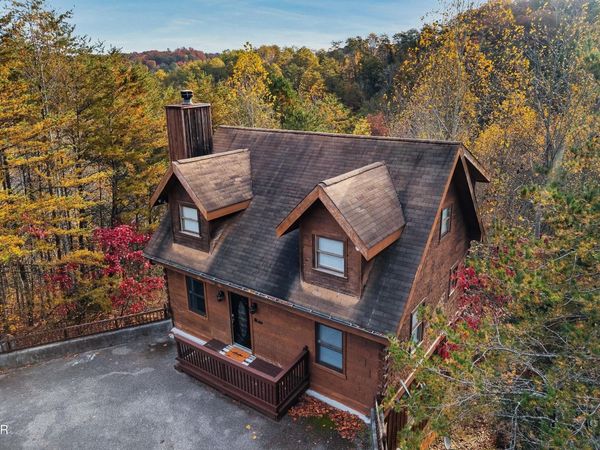 3860 Katelyns Lane, Sevierville, TN 37876