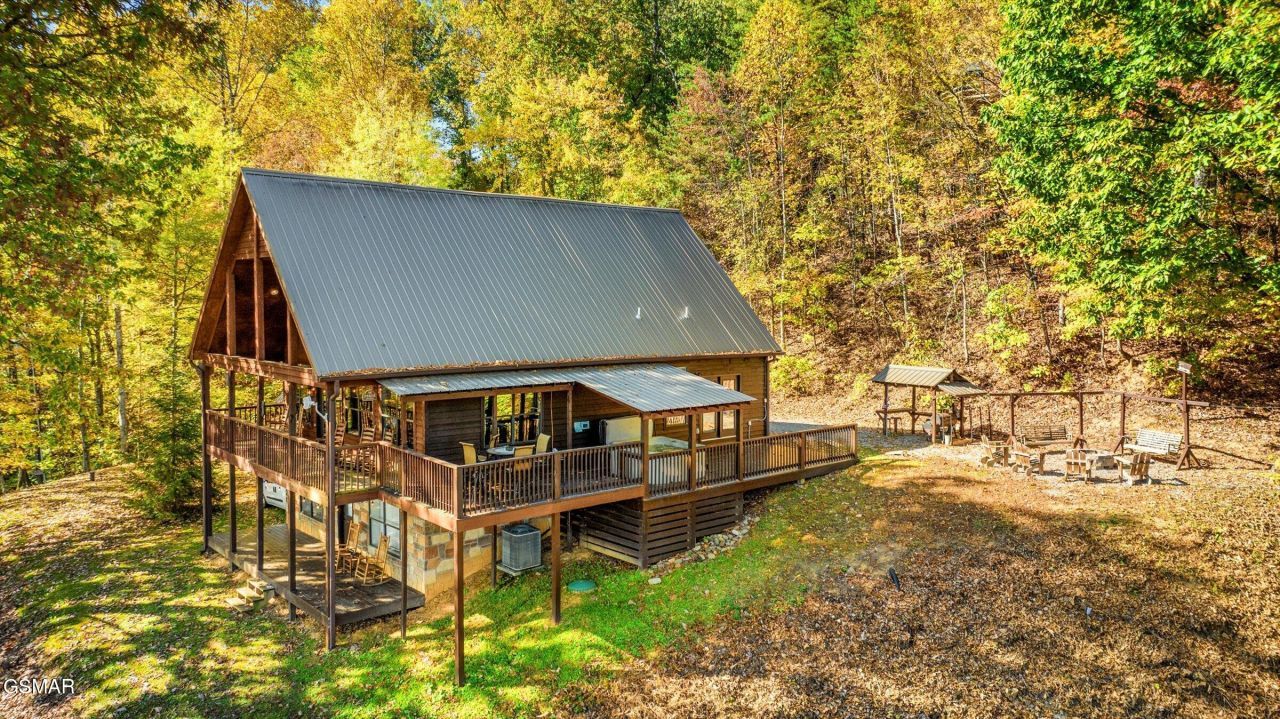 2001 Tiffany Way, Sevierville, TN 37862 Main Photo