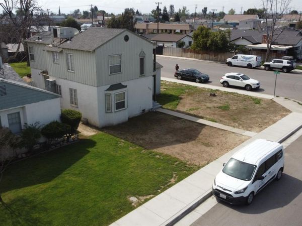 2131 1st Street, Bakersfield, CA 93304