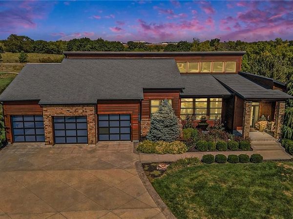 10258 N Kansas Avenue, Kansas City, MO 64155
