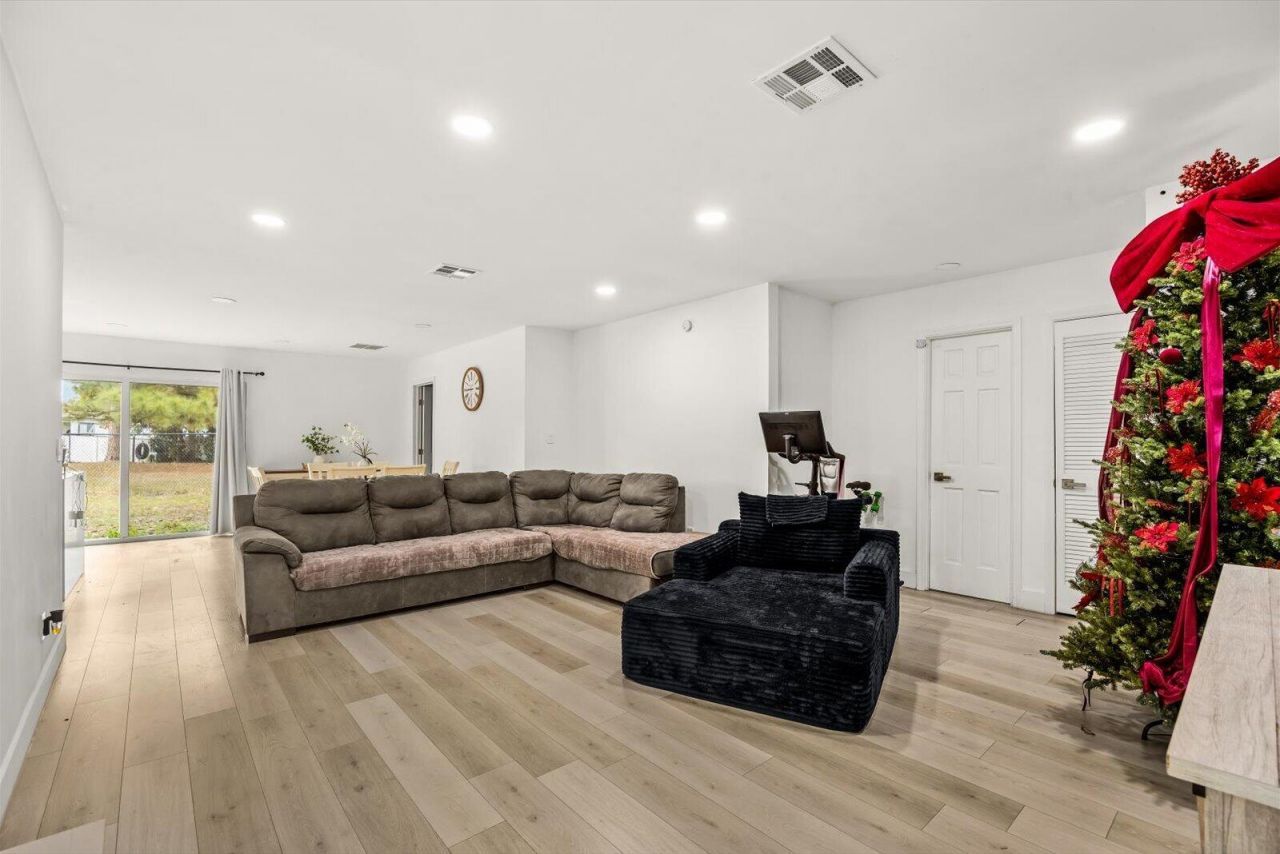 301 NW Prima Vista Boulevard, Port Saint Lucie, FL 34983 Photo