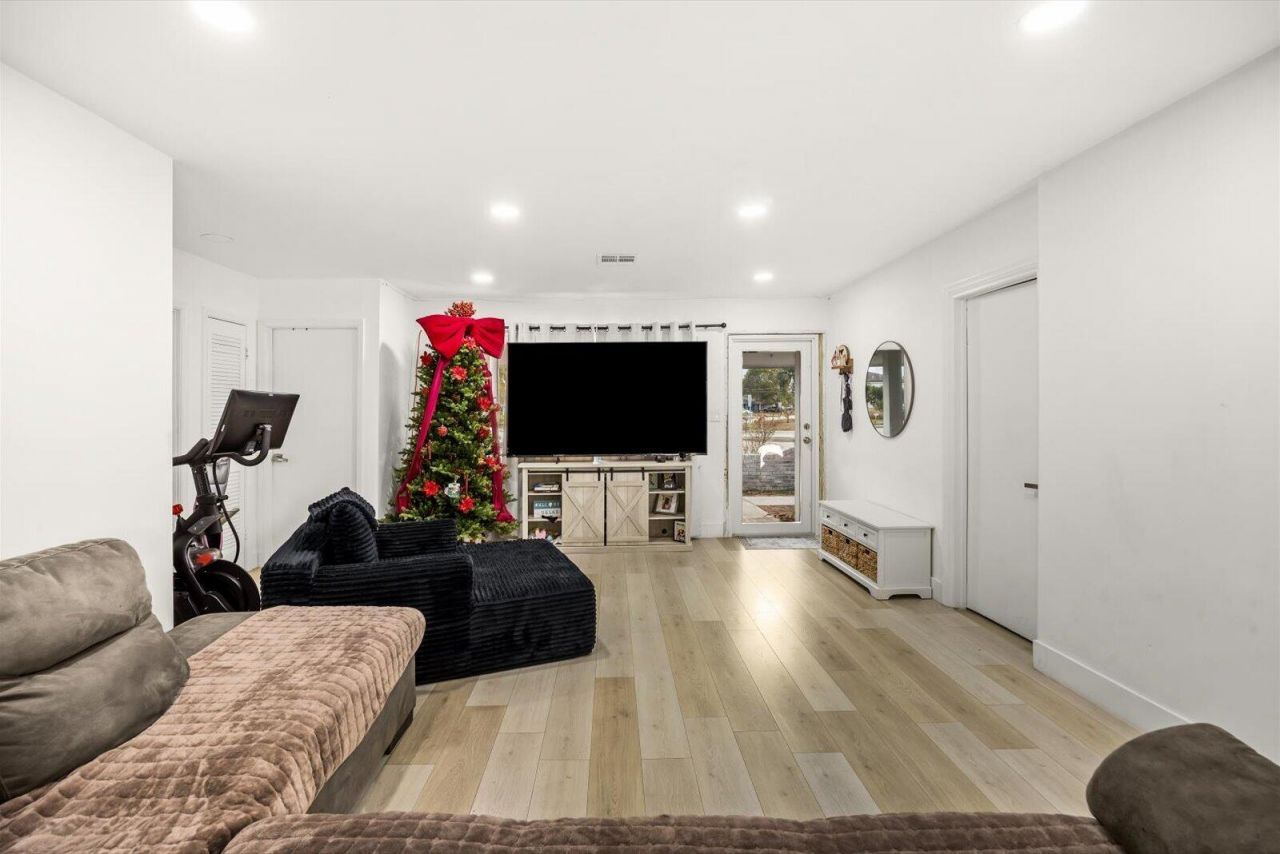 301 NW Prima Vista Boulevard, Port Saint Lucie, FL 34983 Photo