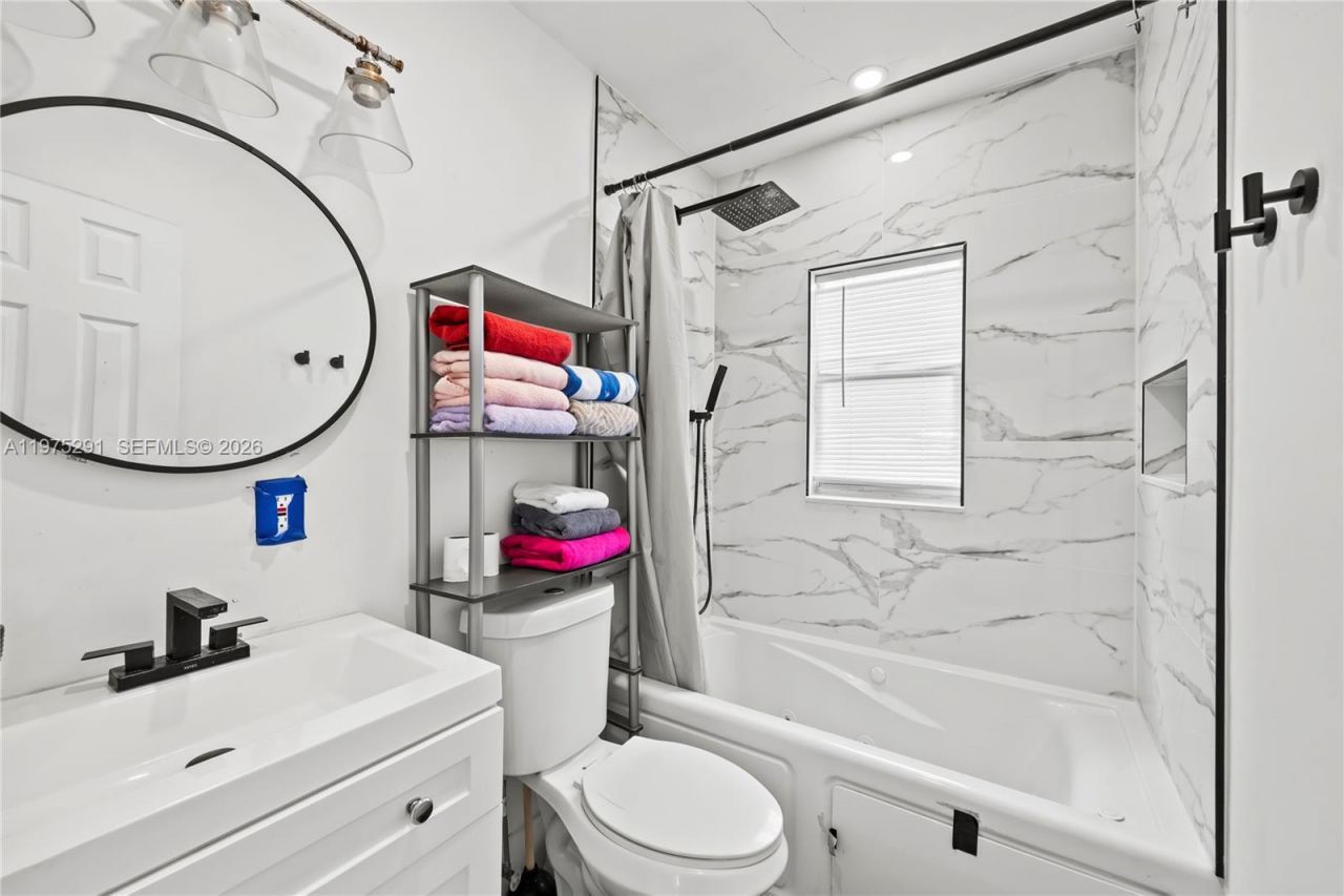 919 NW 66th St, Miami, FL 33150 Photo