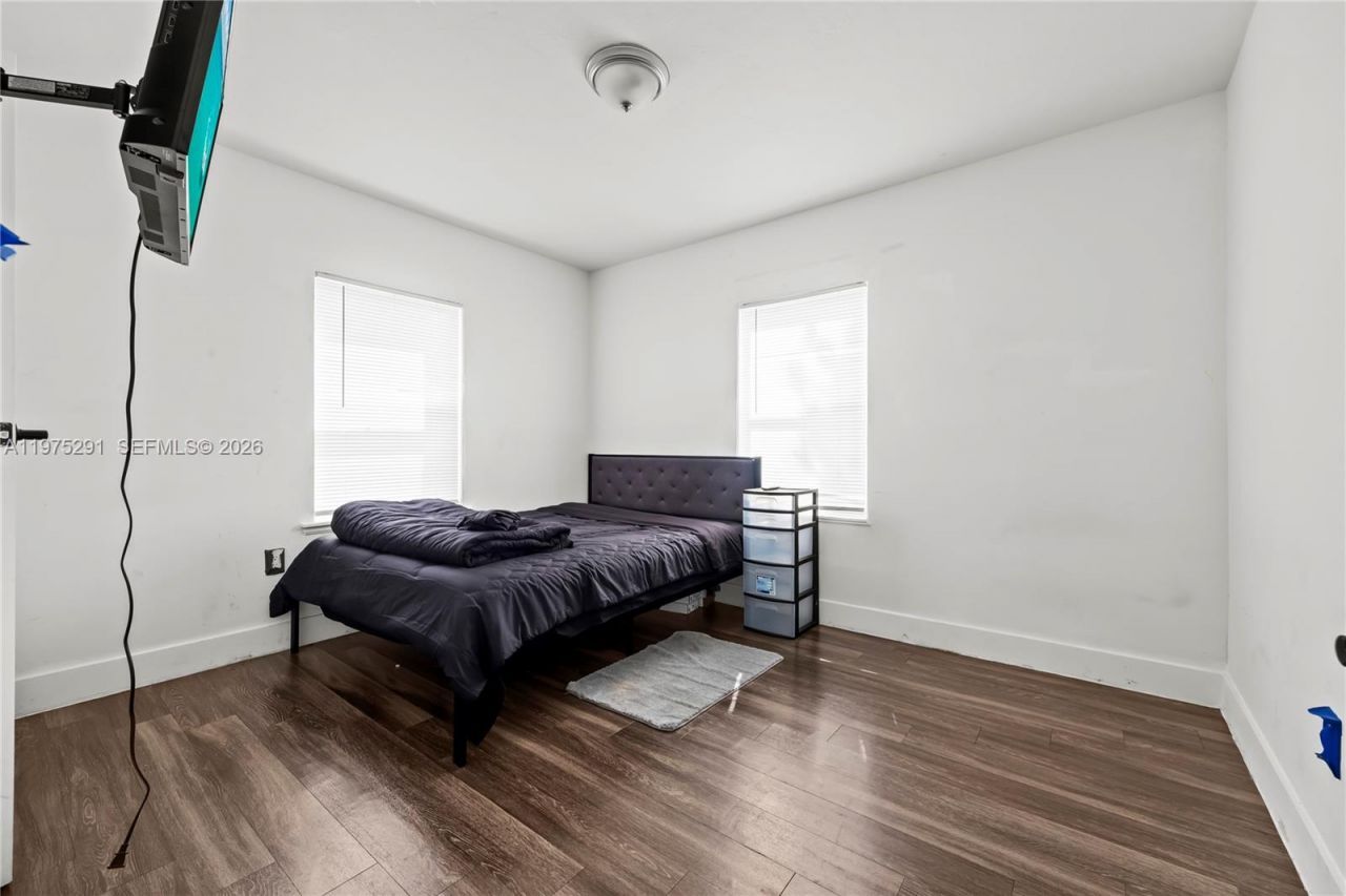 919 NW 66th St, Miami, FL 33150 Photo