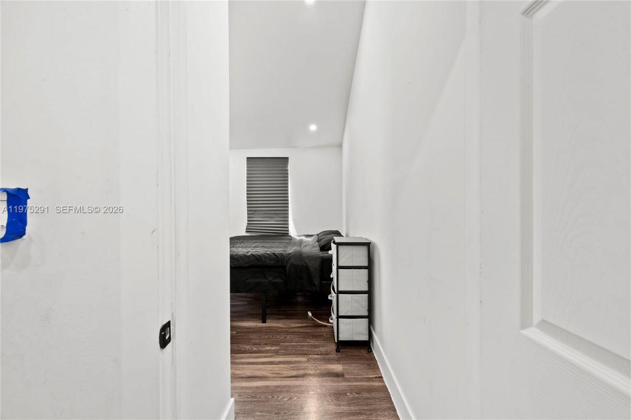 919 NW 66th St, Miami, FL 33150 Photo