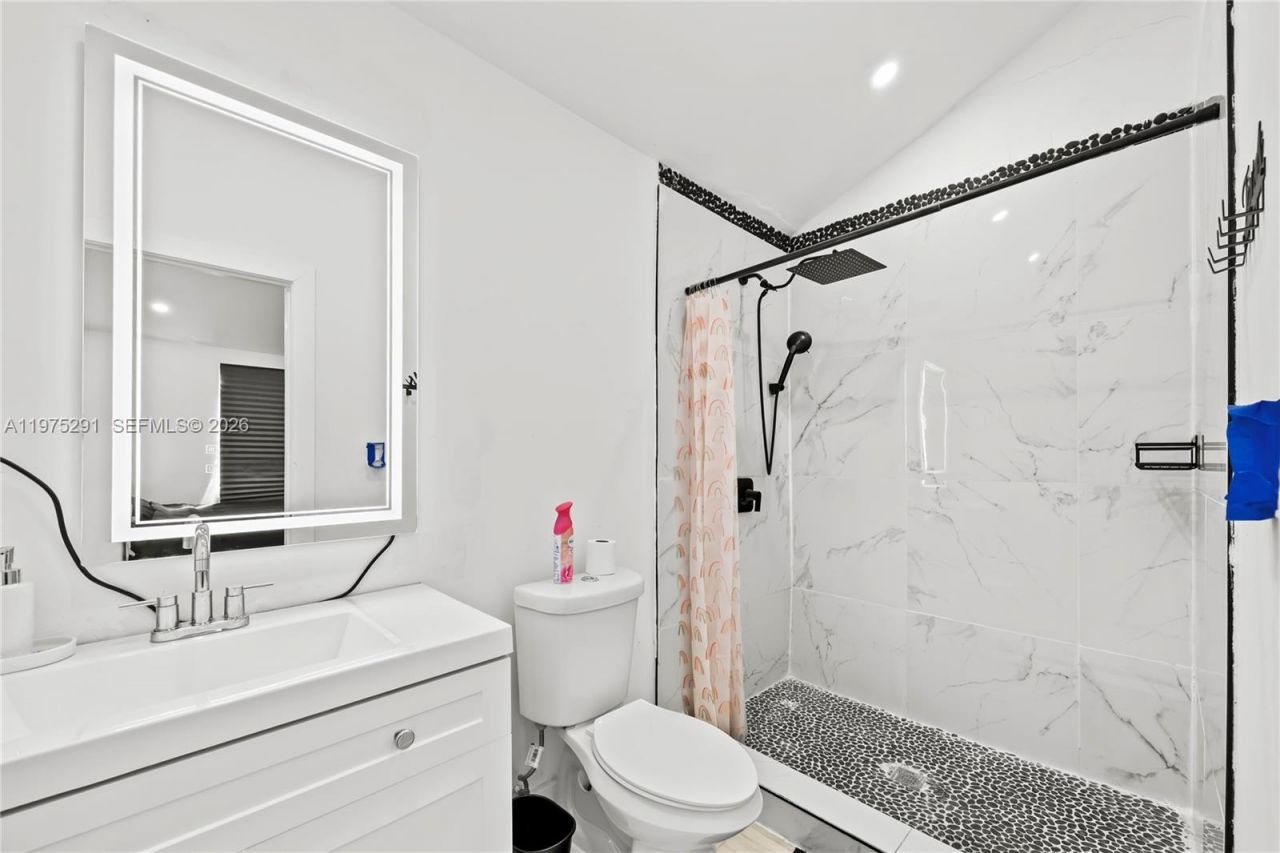 919 NW 66th St, Miami, FL 33150 Photo