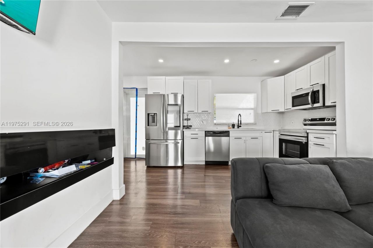 919 NW 66th St, Miami, FL 33150 Photo