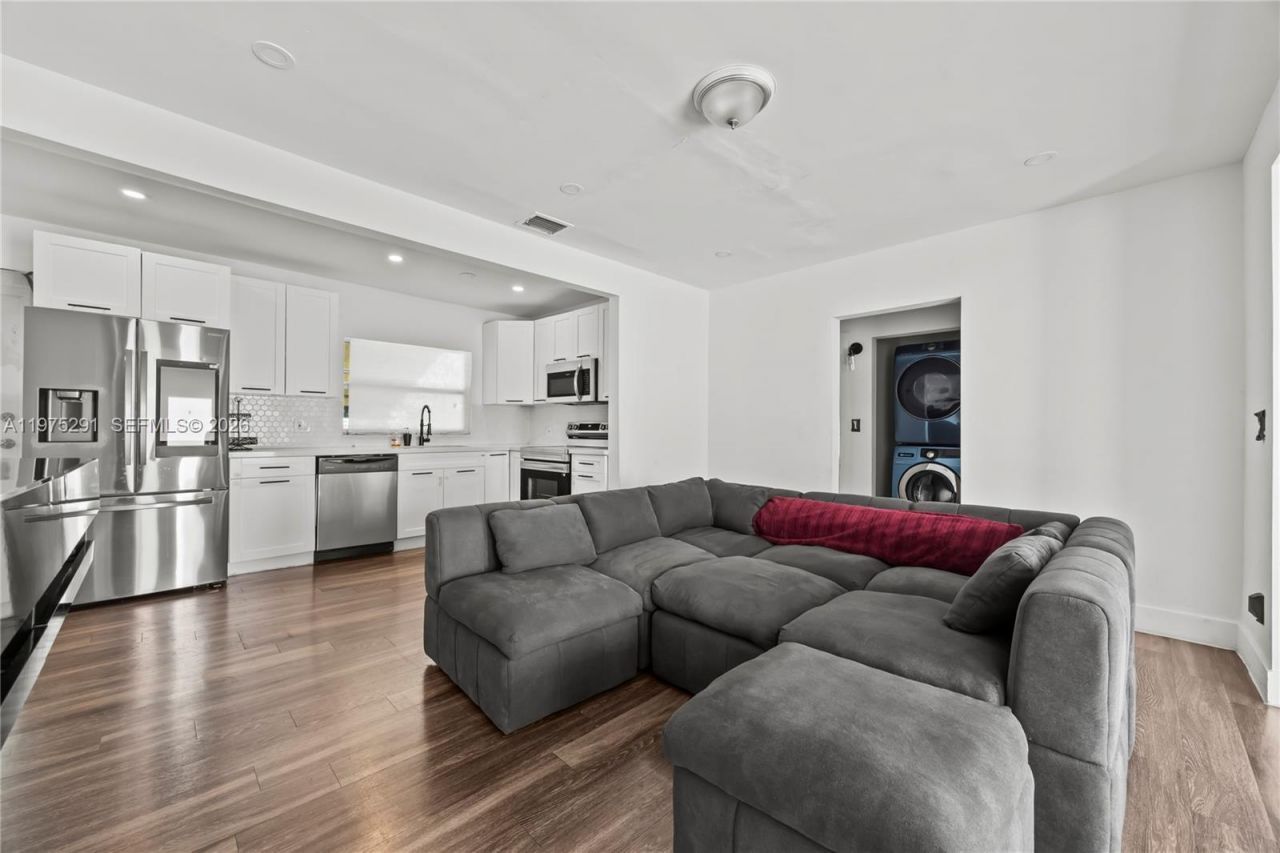 919 NW 66th St, Miami, FL 33150 Photo