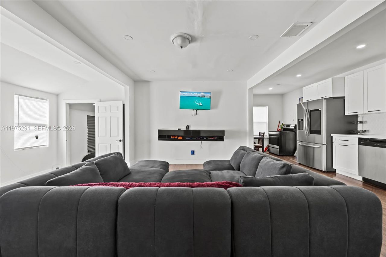 919 NW 66th St, Miami, FL 33150 Photo