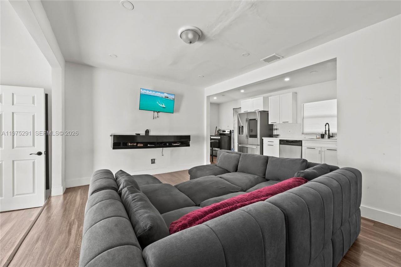 919 NW 66th St, Miami, FL 33150 Photo