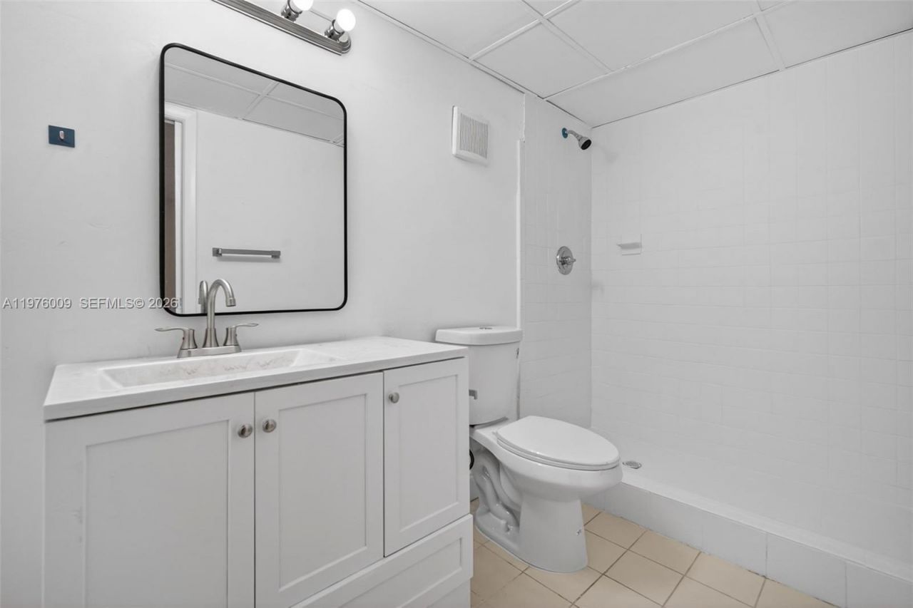 3141 NW 47th Ter, Unit 335, Lauderdale Lakes, FL 33319 Photo