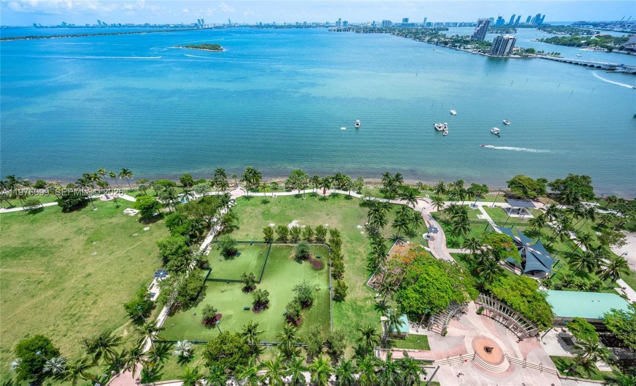 1800 N Bayshore Dr, Unit 2503, Miami, FL 33132 Photo